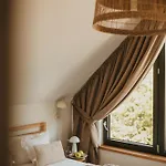 Miedzy Lasem, Polem A Jeziorem - Na Mazurach